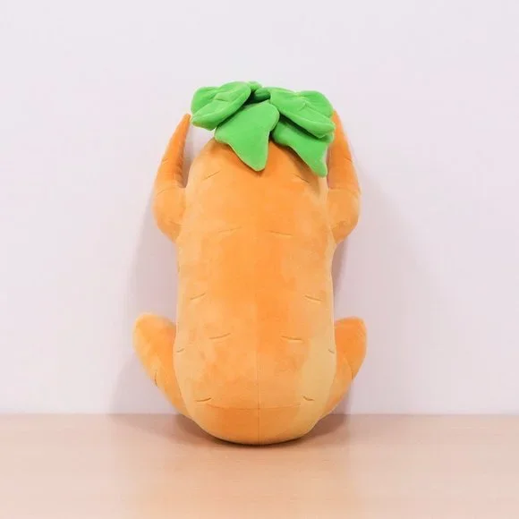 Big Posing Carrot Plushie - Picture 5 of 5
